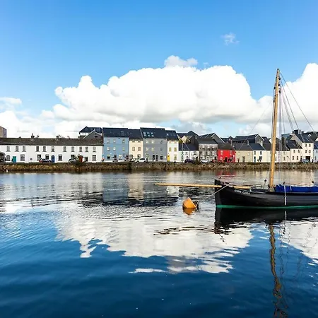 Queen Street Place Aparthotel Galway