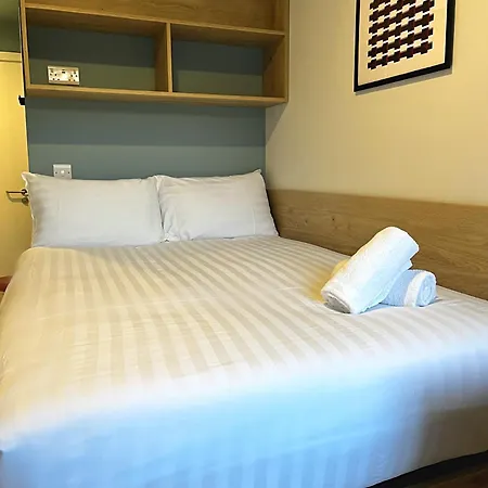 Queen Street Place מלון