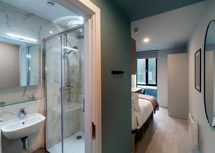 Queen Street Place Hotell *